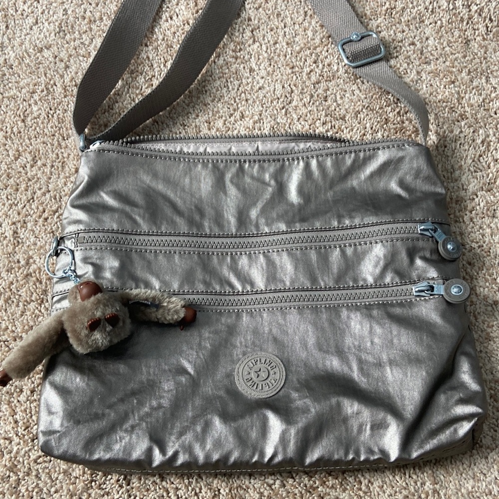 Kipling cross body bag silver/metallic like new